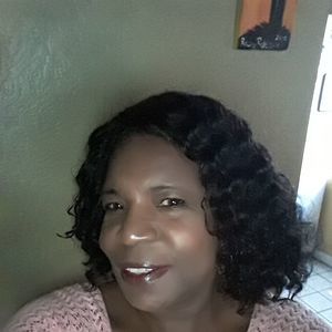 Meet your Posher, Lizzie